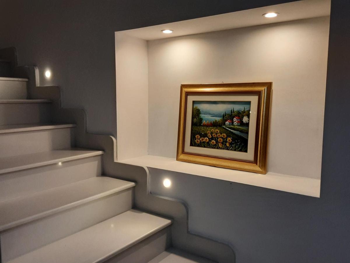 "Lo Studiolo" Apartment 皮佐 外观 照片