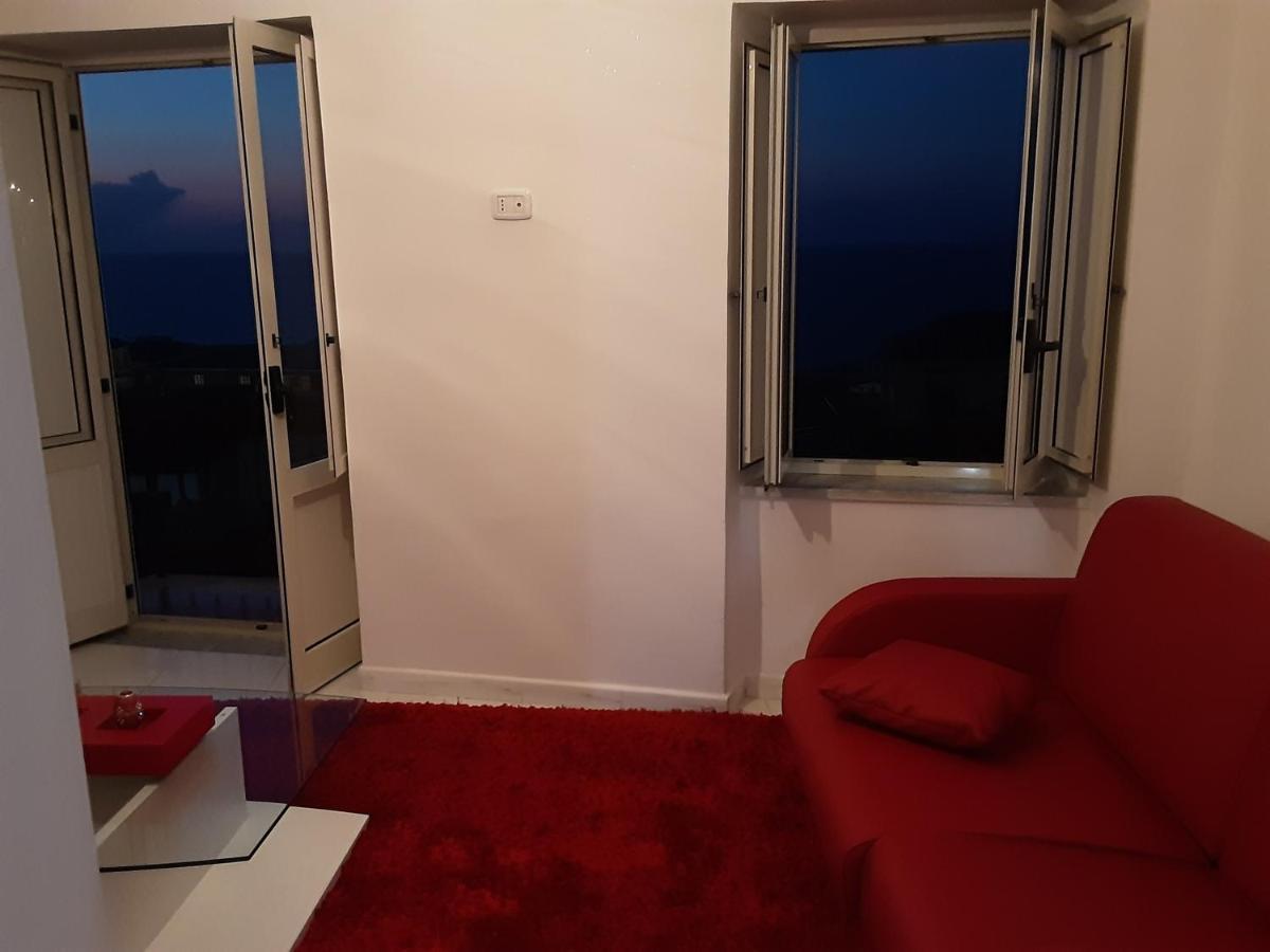 "Lo Studiolo" Apartment 皮佐 外观 照片
